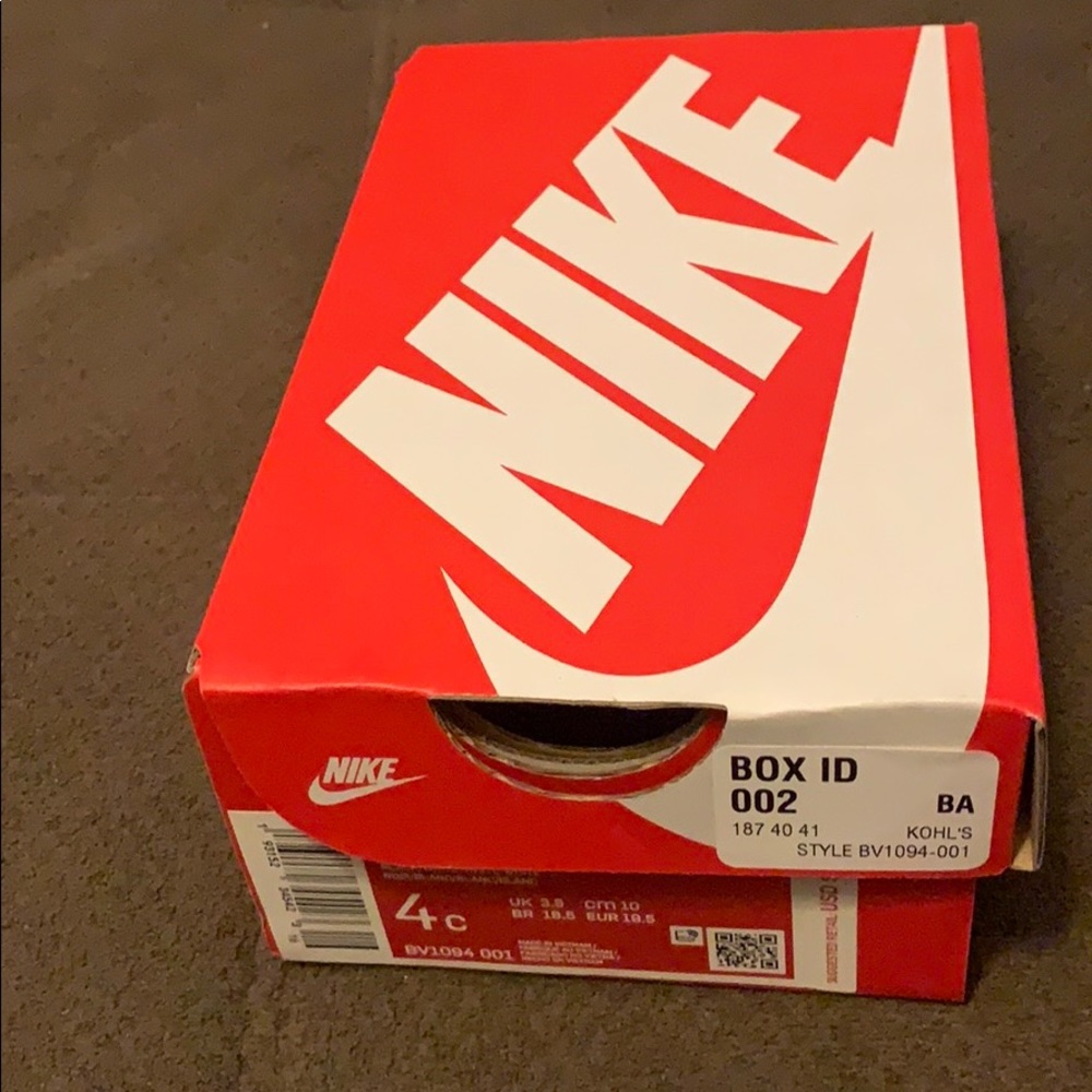 Toddler Nike sandals size 4c
